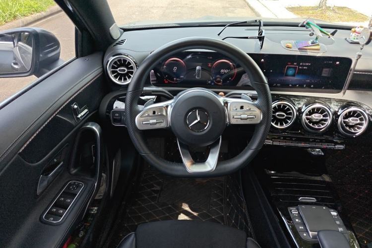 Used Mercedes-Benz A-Class 2020 Restyled A 200 L Sport Sedan Fashion Version Steering Wheel