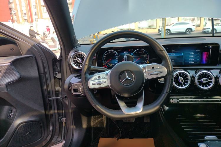 Used Mercedes-Benz A-Class 2020 Restyled A 200 L Sport Sedan Fashion Version Steering Wheel