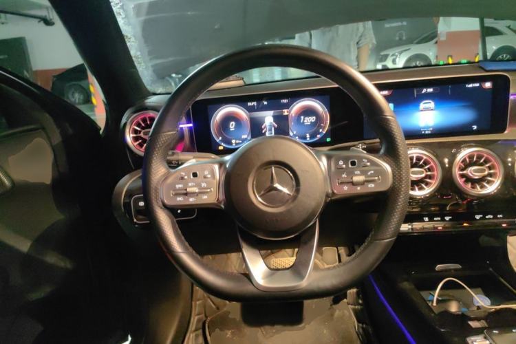 Used Mercedes-Benz A-Class 2020 Restyled A 200 L Sport Sedan Fashion Version Steering Wheel