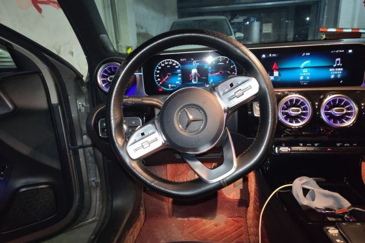 Used Mercedes-Benz A-Class 2020 Restyled A 200 L Sport Sedan Fashion Version Steering Wheel