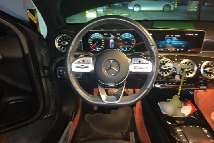 Used Mercedes-Benz A-Class 2020 Restyled A 200 L Sport Sedan Fashion Version Steering Wheel