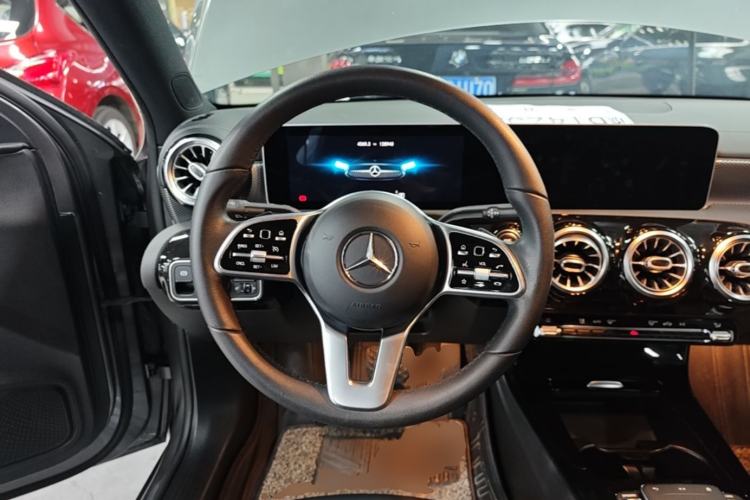 Used Mercedes-Benz A-Class 2020 Facelift A 180 L Sport Sedan Special Configuration Steering Wheel