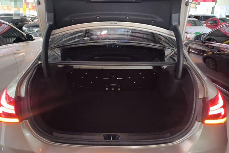 Used Mercedes-Benz A-Class 2020 Restyled A 200 L Sport Sedan Fashion Version Trunk