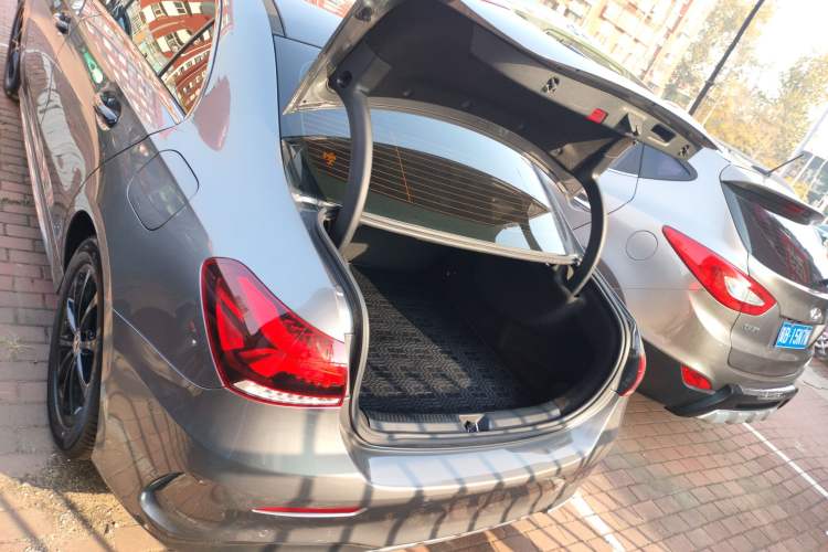 Used Mercedes-Benz A-Class 2020 Restyled A 200 L Sport Sedan Fashion Version Trunk