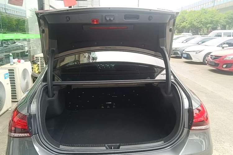 Used Mercedes-Benz A-Class 2020 Restyled A 200 L Sport Sedan Fashion Version Trunk
