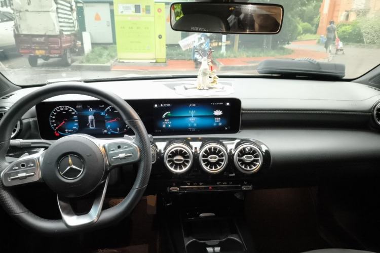 Used Mercedes-Benz A-Class 2020 Restyled A 200 L Sport Sedan Fashion Version Center Console