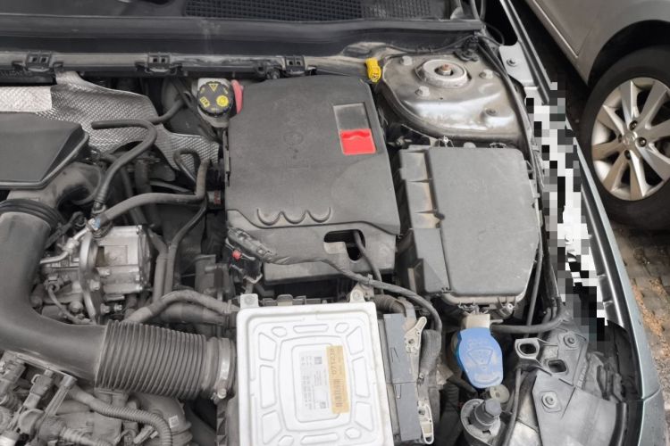 Used Mercedes-Benz A-Class 2020 Restyled A 200 L Sport Sedan Fashion Version Engine Bay Left