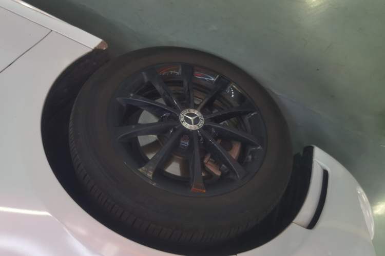 Used Mercedes-Benz A-Class 2020 Restyled A 200 L Sport Sedan Fashion Version Left Front Wheel Hub