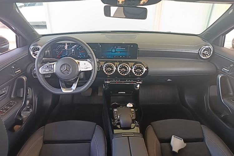 Used Mercedes-Benz A-Class 2020 Restyled A 200 L Sport Sedan Fashion Version Center Console