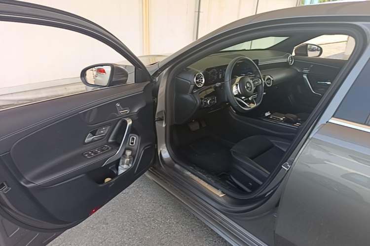 Used Mercedes-Benz A-Class 2020 Restyled A 200 L Sport Sedan Fashion Version Driver Seat