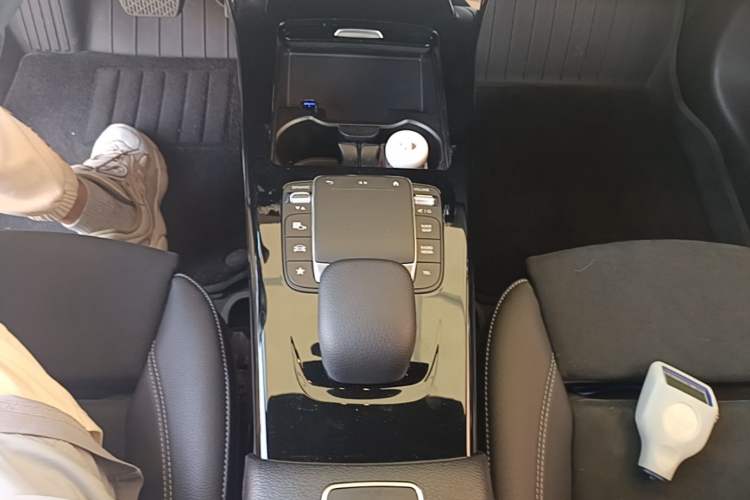 Used Mercedes-Benz A-Class 2020 Restyled A 200 L Sport Sedan Fashion Version Gear Lever