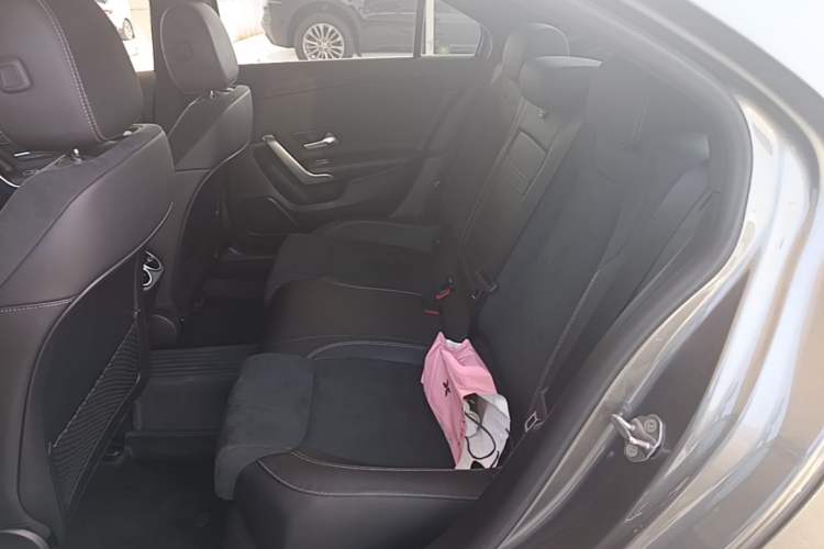 Used Mercedes-Benz A-Class 2020 Restyled A 200 L Sport Sedan Fashion Version Left Rear Seat