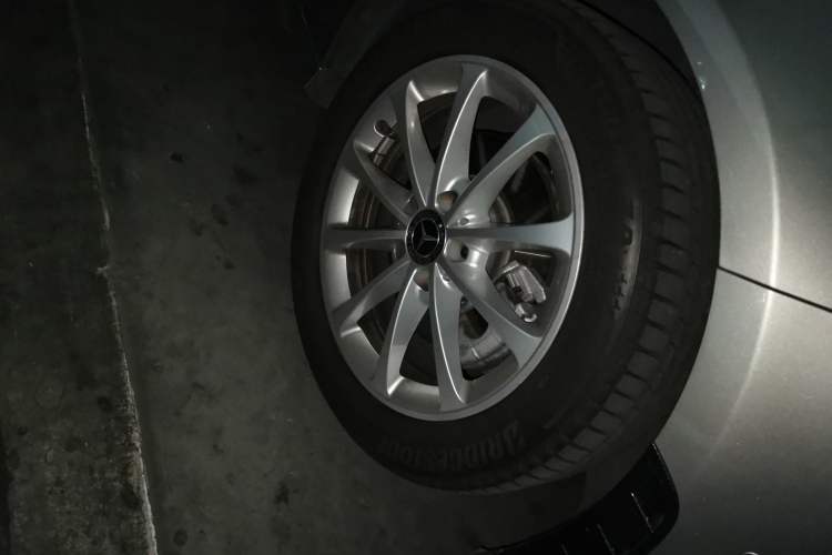 Used Mercedes-Benz A-Class 2020 A 200 L Sport Sedan Right Front Wheel Hub