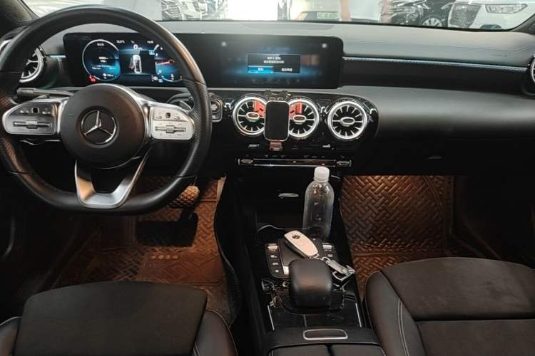 Used Mercedes-Benz A-Class 2020 Restyled A 200 L Sport Sedan Fashion Version Audio And AC Panel