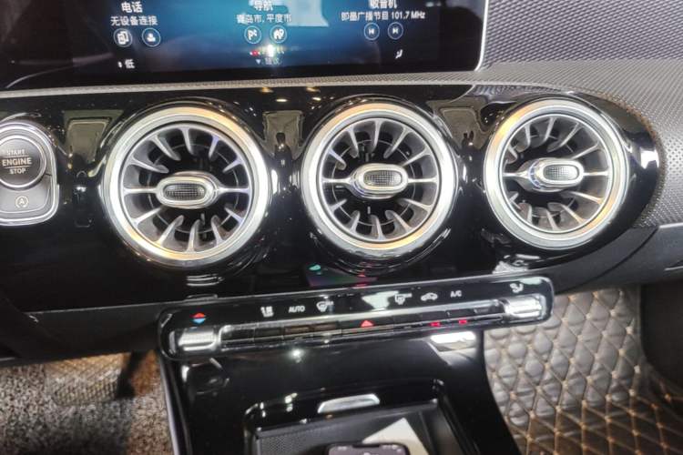 Used Mercedes-Benz A-Class 2020 Restyled A 200 L Sport Sedan Fashion Version Audio And AC Panel