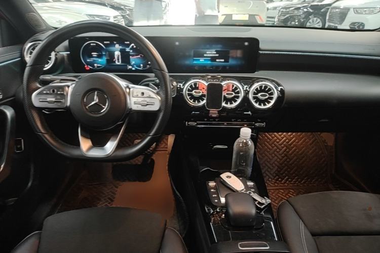 Used Mercedes-Benz A-Class 2020 Restyled A 200 L Sport Sedan Fashion Version Center Console