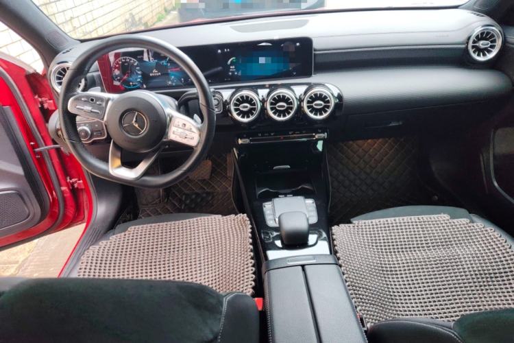 Used Mercedes-Benz A-Class 2020 Restyled A 200 L Sport Sedan Fashion Version Center Console