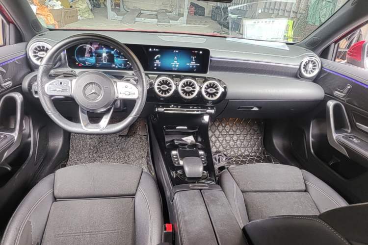 Used Mercedes-Benz A-Class 2020 Restyled A 200 L Sport Sedan Fashion Version Center Console