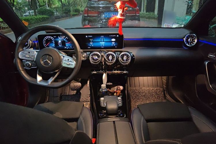 Used Mercedes-Benz A-Class 2020 Restyled A 200 L Sport Sedan Fashion Version Center Console