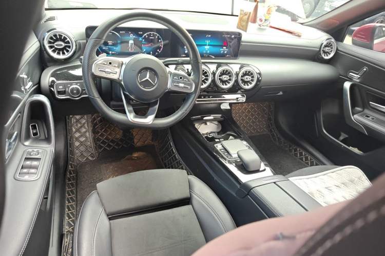 Used Mercedes-Benz A-Class 2020 Restyled A 200 L Sport Sedan Fashion Version Center Console