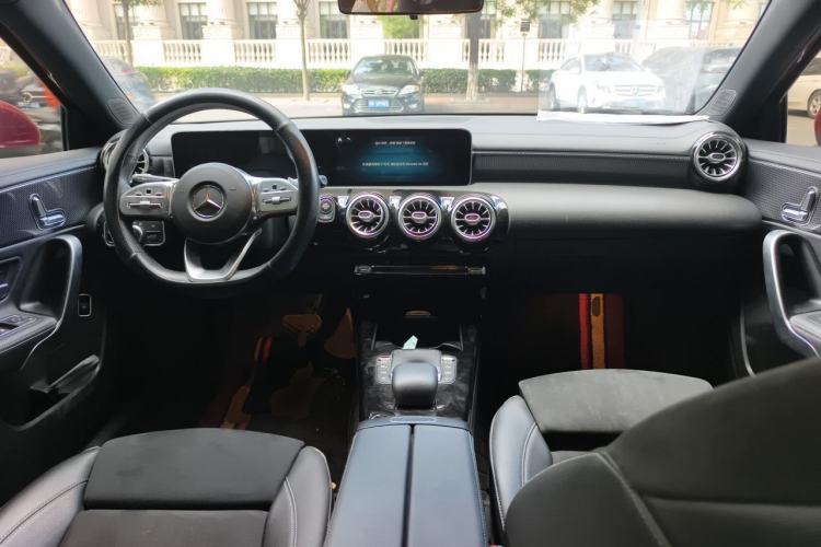 Used Mercedes-Benz A-Class 2020 Restyled A 200 L Sport Sedan Fashion Version Center Console