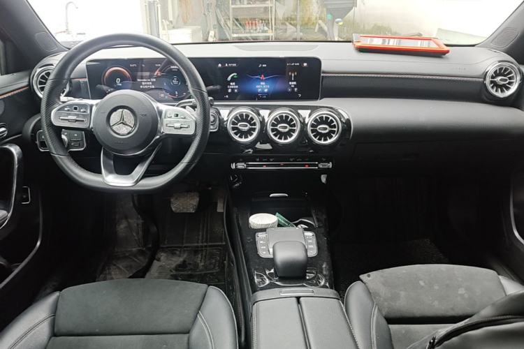 Used Mercedes-Benz A-Class 2020 Restyled A 200 L Sport Sedan Fashion Version Center Console