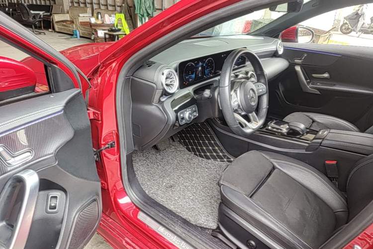 Used Mercedes-Benz A-Class 2020 Restyled A 200 L Sport Sedan Fashion Version Driver Seat