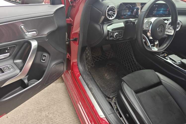 Used Mercedes-Benz A-Class 2020 Restyled A 200 L Sport Sedan Fashion Version Driver Seat