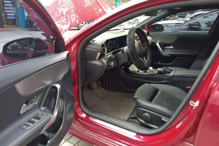 Used Mercedes-Benz A-Class 2020 Facelift A 180 L Sport Sedan Special Configuration Driver Seat