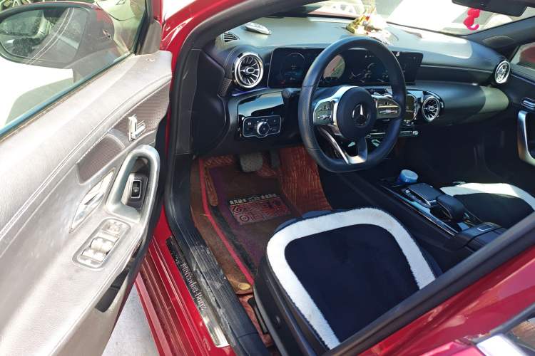 Used Mercedes-Benz A-Class 2020 Restyled A 200 L Sport Sedan Fashion Version Driver Seat