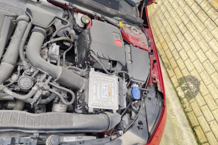 Used Mercedes-Benz A-Class 2020 Restyled A 200 L Sport Sedan Fashion Version Engine Bay Left