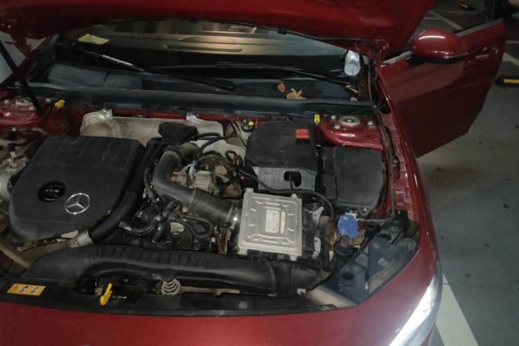 Used Mercedes-Benz A-Class 2020 Restyled A 200 L Sport Sedan Fashion Version Engine Bay Left