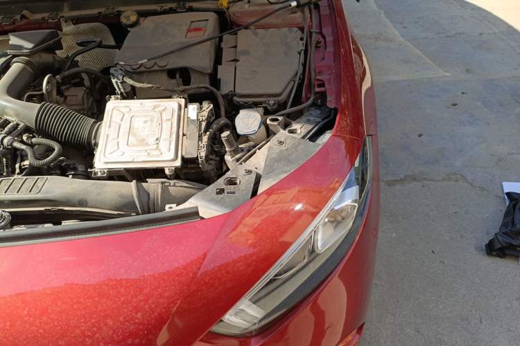 Used Mercedes-Benz A-Class 2020 A 200 L Sport Sedan Engine Bay Left