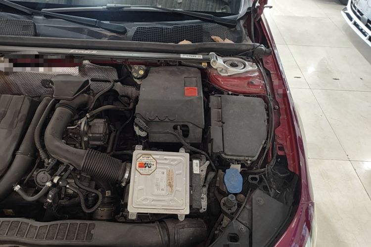 Used Mercedes-Benz A-Class 2020 A 200 L Sport Sedan Engine Bay Left