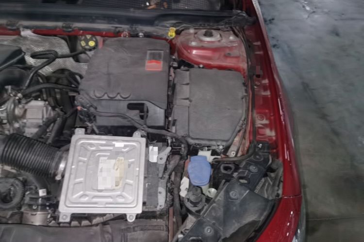 Used Mercedes-Benz A-Class 2020 A 200 L Sport Sedan Engine Bay Left