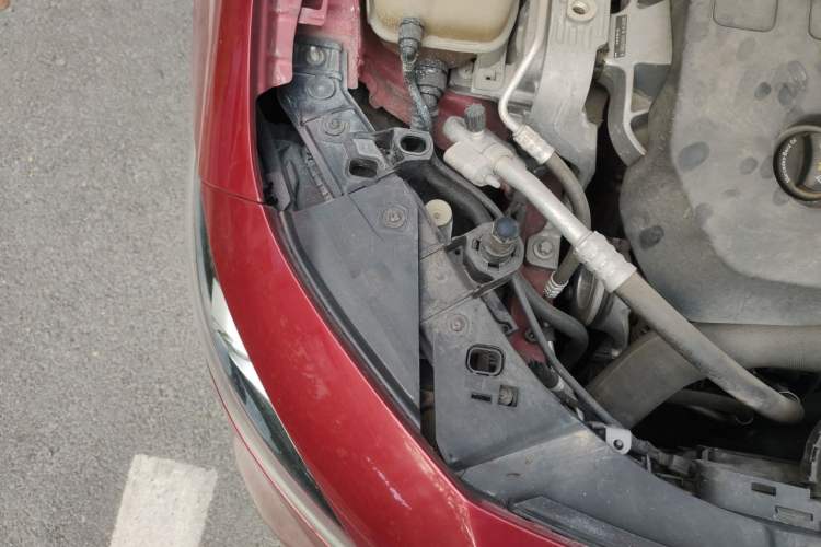 Used Mercedes-Benz A-Class 2020 Restyled A 200 L Sport Sedan Fashion Version Engine Bay Right