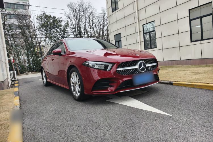 Used Mercedes-Benz A-Class 2020 Restyled A 200 L Sport Sedan Fashion Version Exterior 2