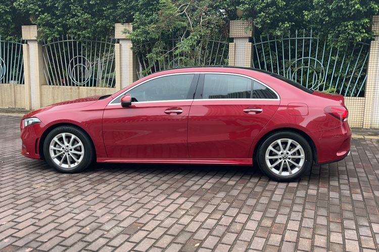 Used Mercedes-Benz A-Class 2020 Restyled A 200 L Sport Sedan Fashion Version Exterior 7