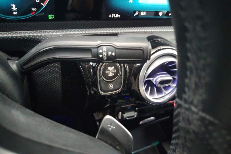Used Mercedes-Benz A-Class 2020 Restyled A 200 L Sport Sedan Fashion Version Gear Lever