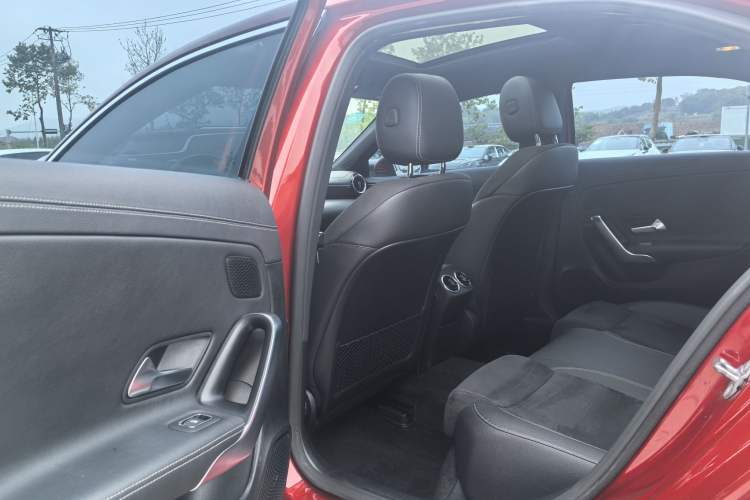 Used Mercedes-Benz A-Class 2020 A 180 L Sport Sedan Gear Lever