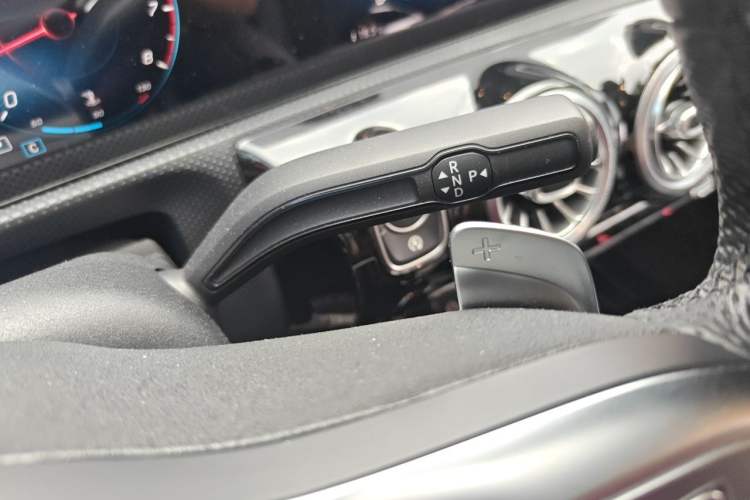 Used Mercedes-Benz A-Class 2020 Restyled A 200 L Sport Sedan Fashion Version Gear Lever