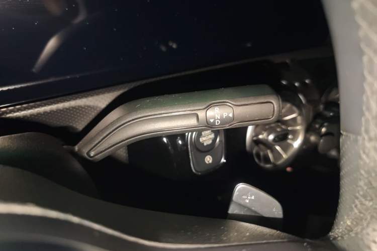 Used Mercedes-Benz A-Class 2020 Restyled A 200 L Sport Sedan Fashion Version Gear Lever