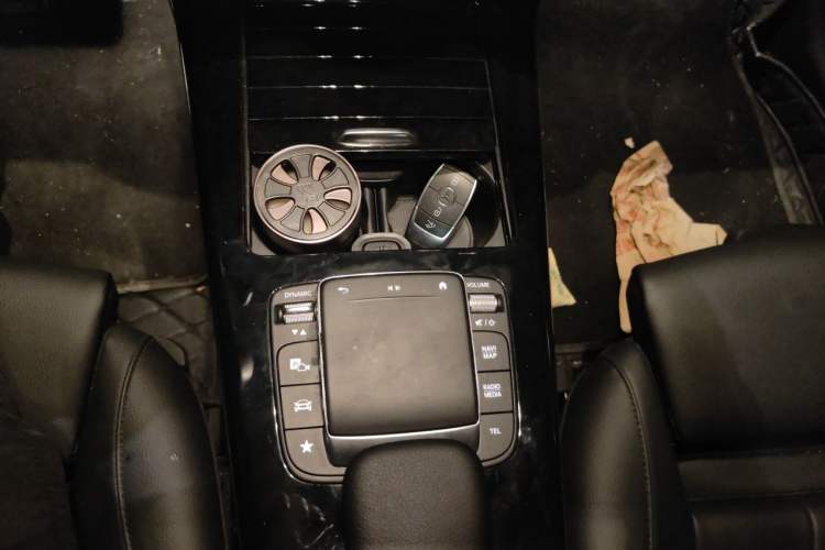 Used Mercedes-Benz A-Class 2020 Restyled A 200 L Sport Sedan Fashion Version Gear Lever