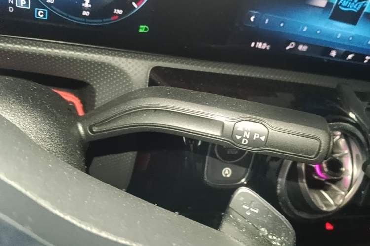 Used Mercedes-Benz A-Class 2020 Restyled A 200 L Sport Sedan Fashion Version Gear Lever