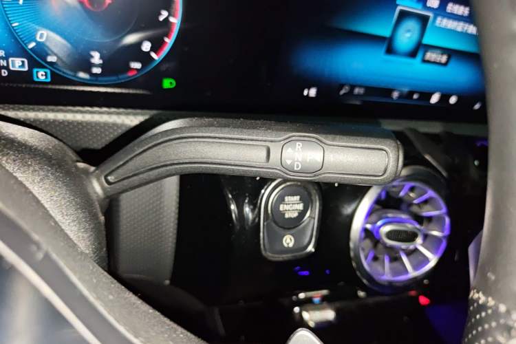 Used Mercedes-Benz A-Class 2020 Restyled A 200 L Sport Sedan Fashion Version Gear Lever