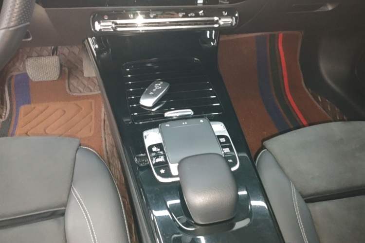 Used Mercedes-Benz A-Class 2020 A 200 L Sport Sedan Gear Lever