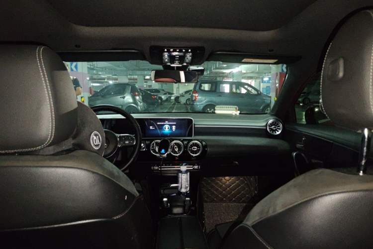 Used Mercedes-Benz A-Class 2020 Restyled A 200 L Sport Sedan Fashion Version Headliner