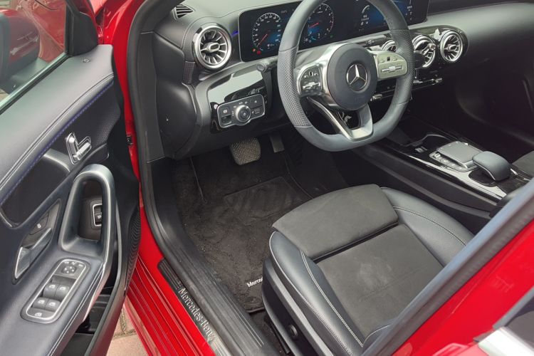 Used Mercedes-Benz A-Class 2020 Restyled A 200 L Sport Sedan Fashion Version Interior 1