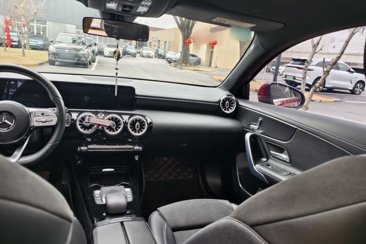 Used Mercedes-Benz A-Class 2020 Restyled A 200 L Sport Sedan Fashion Version Interior 11