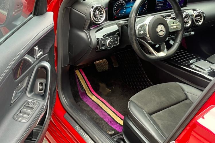 Used Mercedes-Benz A-Class 2020 Restyled A 200 L Sport Sedan Fashion Version Interior 13